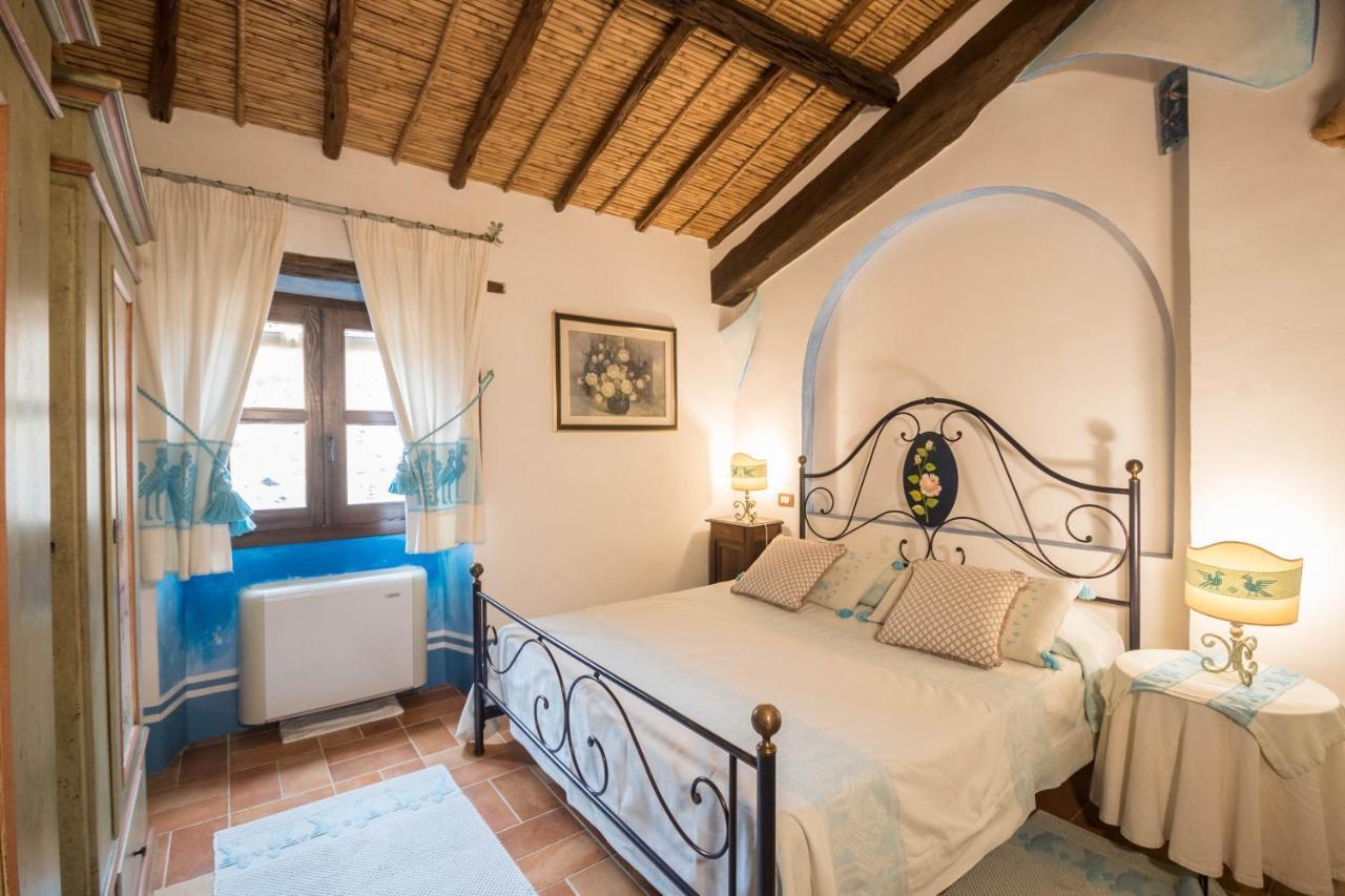 Hotel Anticos Palathos Орозей Екстер'єр фото